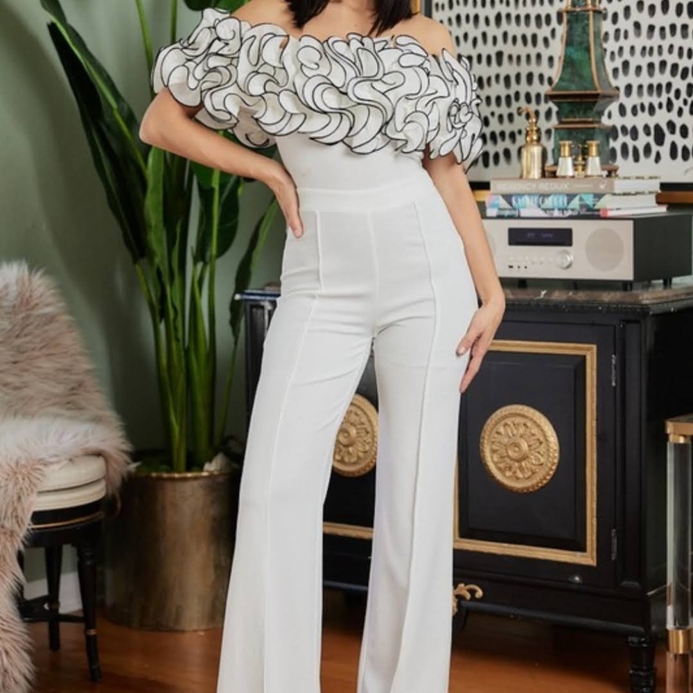Clothes - Picture 3 of 8